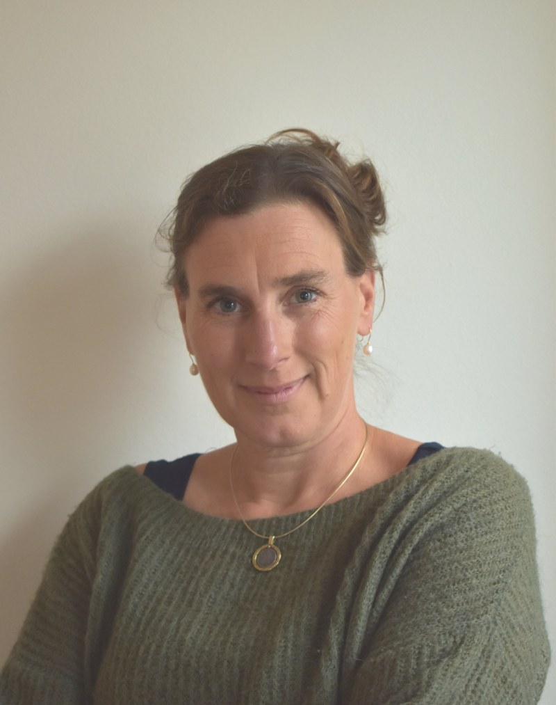 Monique Fischer klein.JPG